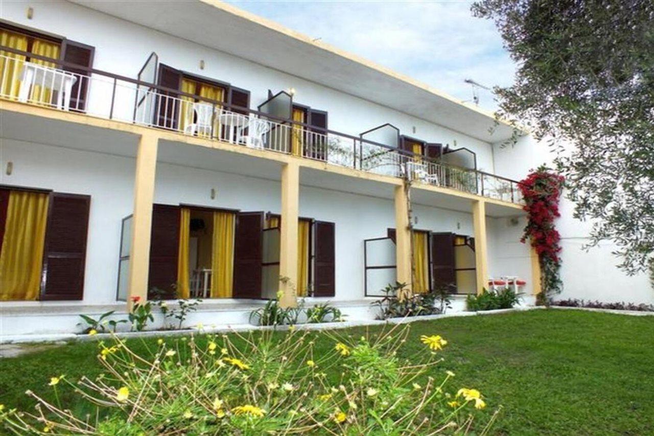 Firefly Hotel Мораитика Экстерьер фото