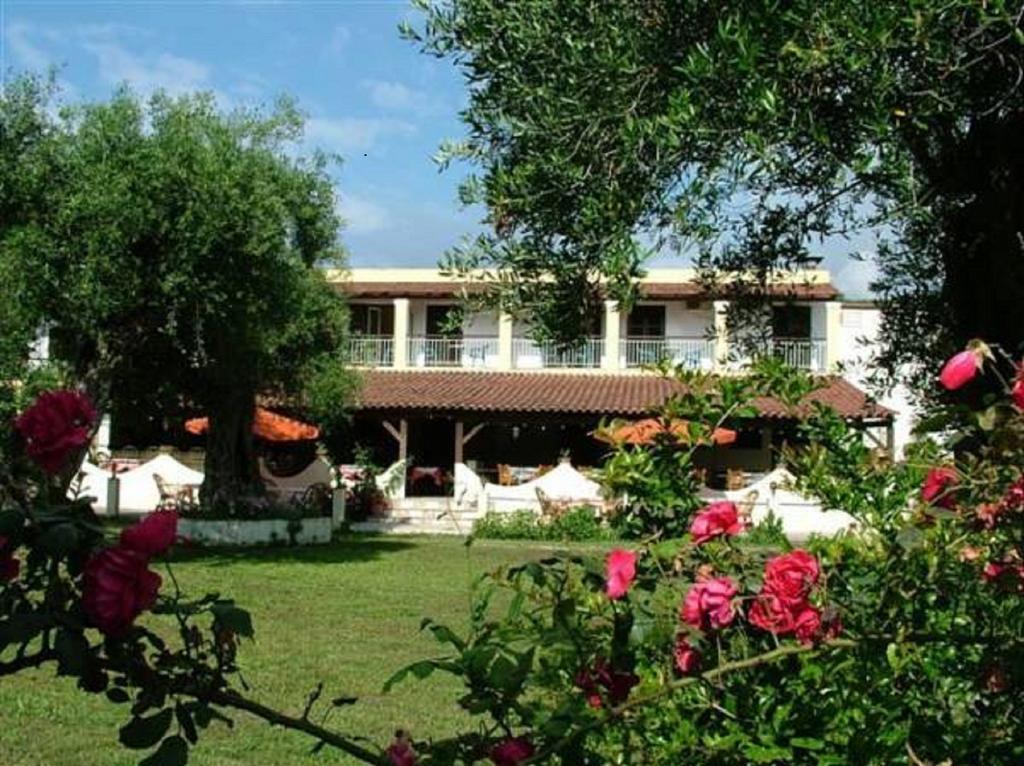 Firefly Hotel Мораитика Экстерьер фото